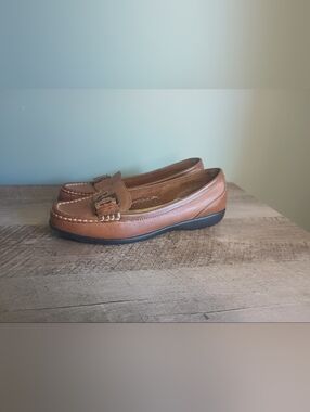 Thom Mcan Womens Old Money Penny Loafers 8W Tan Buckle Classic Academia Preppy